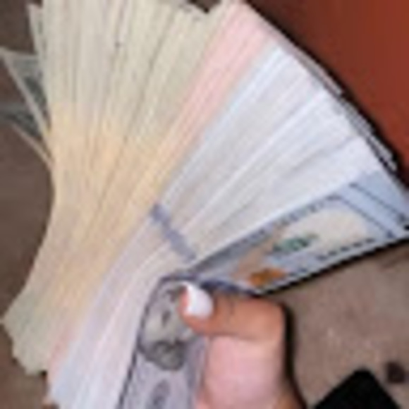 Meet your Posher, Dasia - Picture 1 of 1